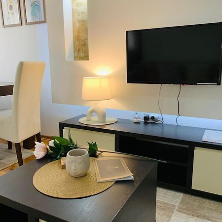 Beli Apartman U Zlatiborskim Konacima Bele Vode Bb Esterno foto