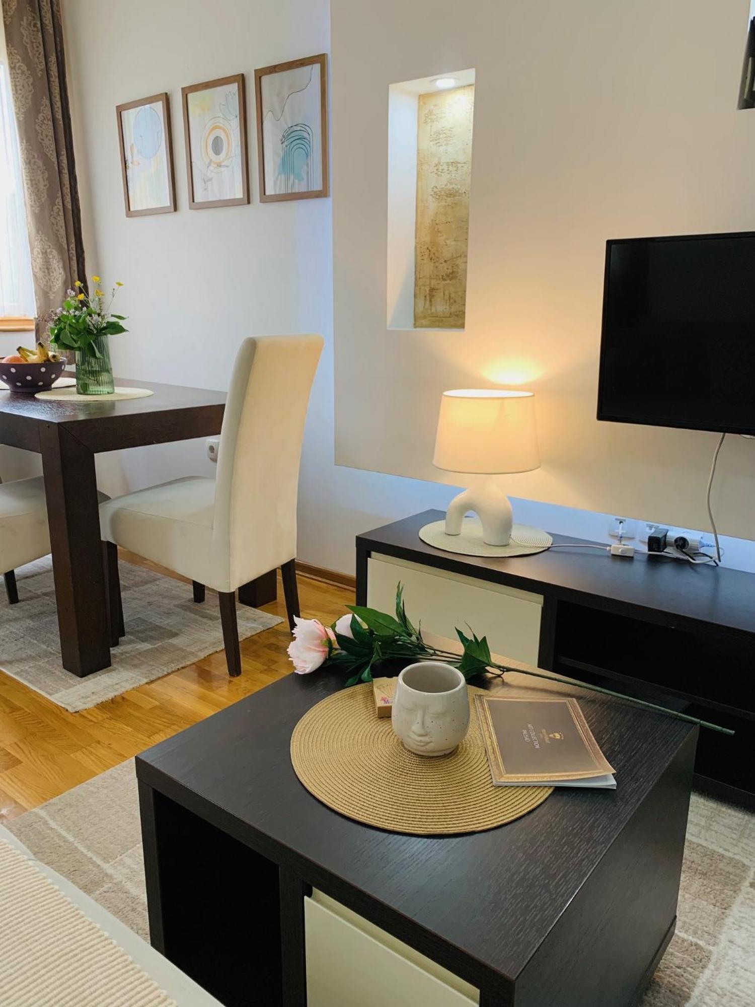 Beli Apartman U Zlatiborskim Konacima Bele Vode Bb Esterno foto